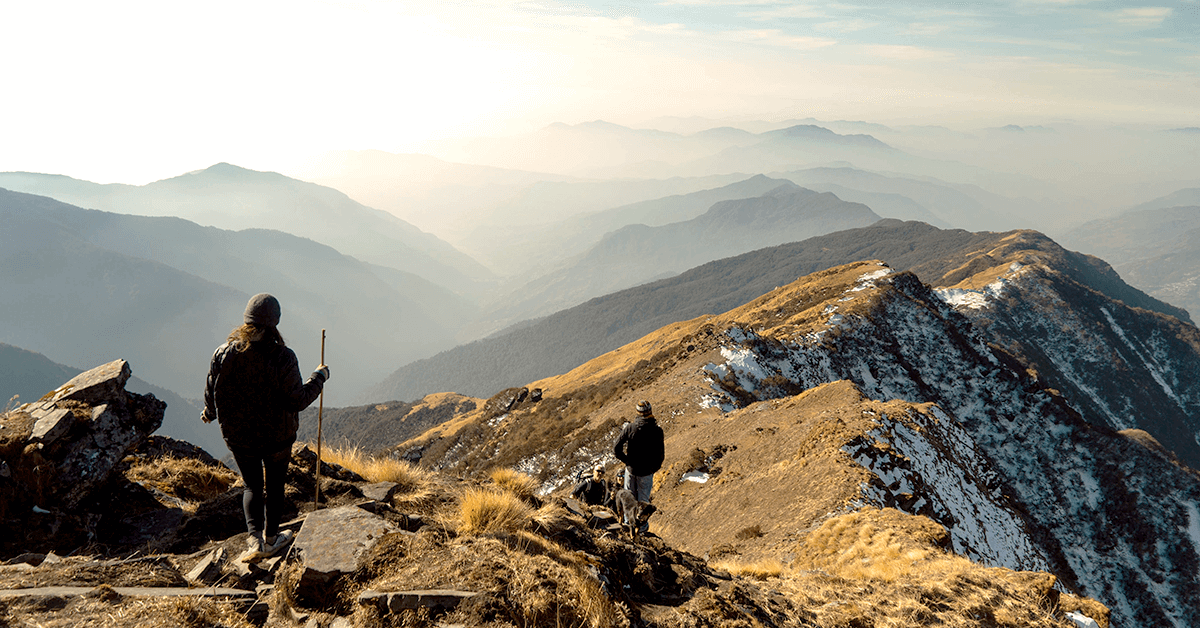 Blog-Header-Gypsy-Nurse-hiking-through-the-mountains
